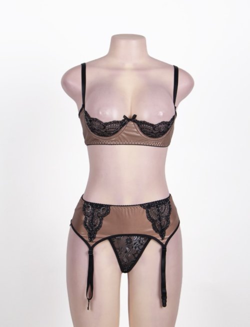 Fibi Set With Open Cup Brassiere